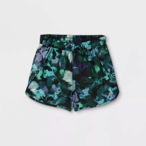 Girls All In Motion Run Shorts Green/Leaf XL